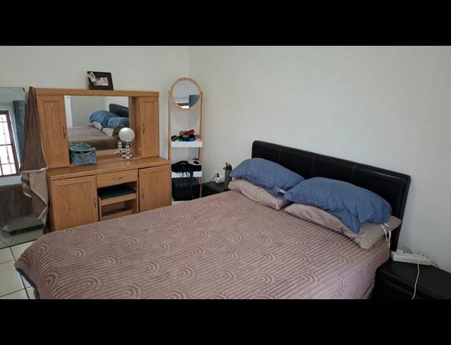 2 BEDROOM PROPERTY TO RENT IN VREDENBERG